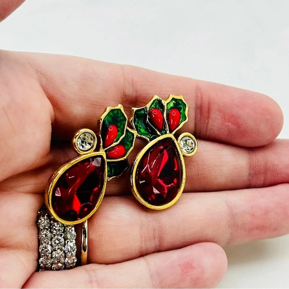 Vintage Avon 80’s Earrings Signed Christmas Holiday Red Jewel Holly Enam… - Picture 4 of 9